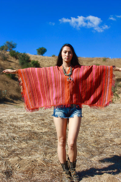 Folkloric Peruvian Handwoven Alpaca Poncho – Honeywood