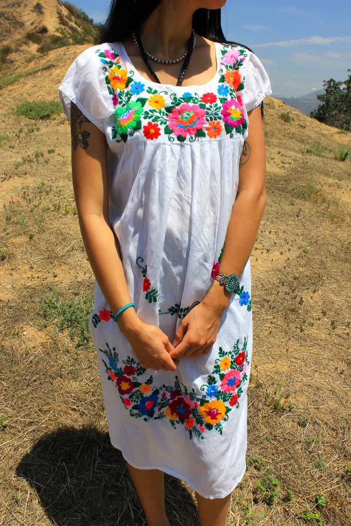 Flower Garland" Hand Embroidered Mexican Cotton dress Honeywood Flower Garland" Hand Embroidered Mexican Cotton dress Honeywood
