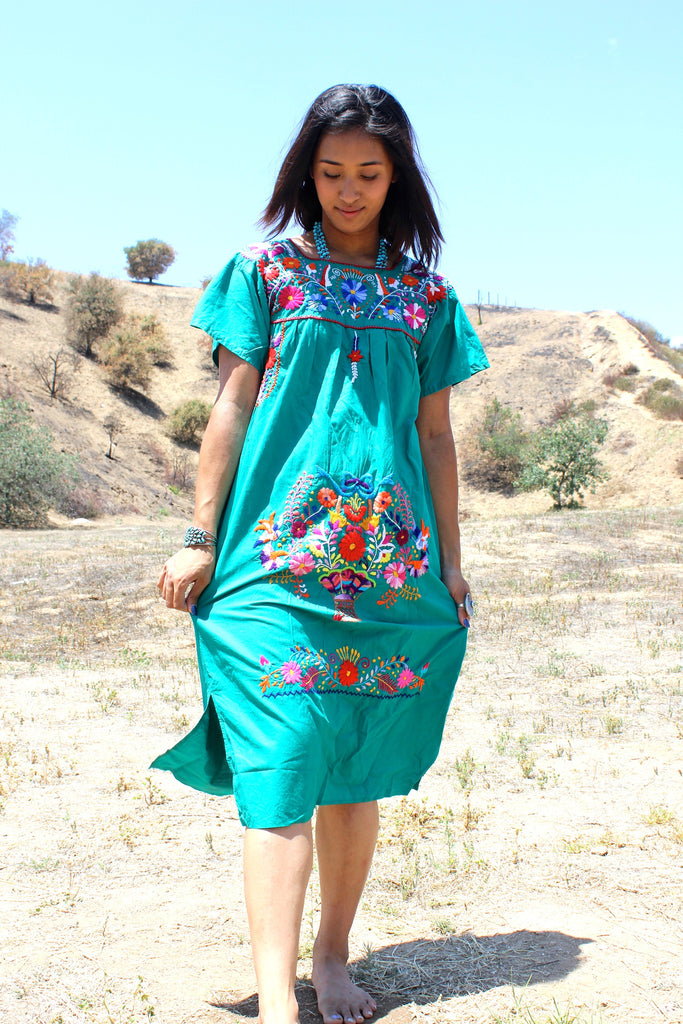 vintage mexican dress Hand Embroidered Bust 36 Length 42 Across shoulder to shoulder Mexican Embroidered Dresses | Fabulous