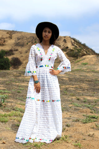 Stunning Mexican Lace Wedding Dress Circa ~ 1970s