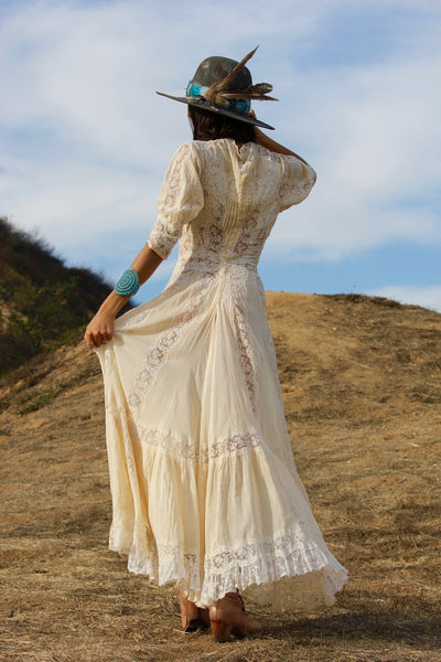 Antique Victorian Era Lace Wedding Dress WOWZA – Honeywood