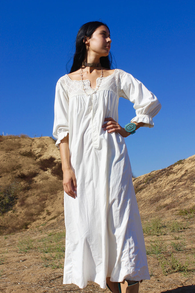 crochet victorian dress Victorian Linen and Irish Crochet Lace Gown - S