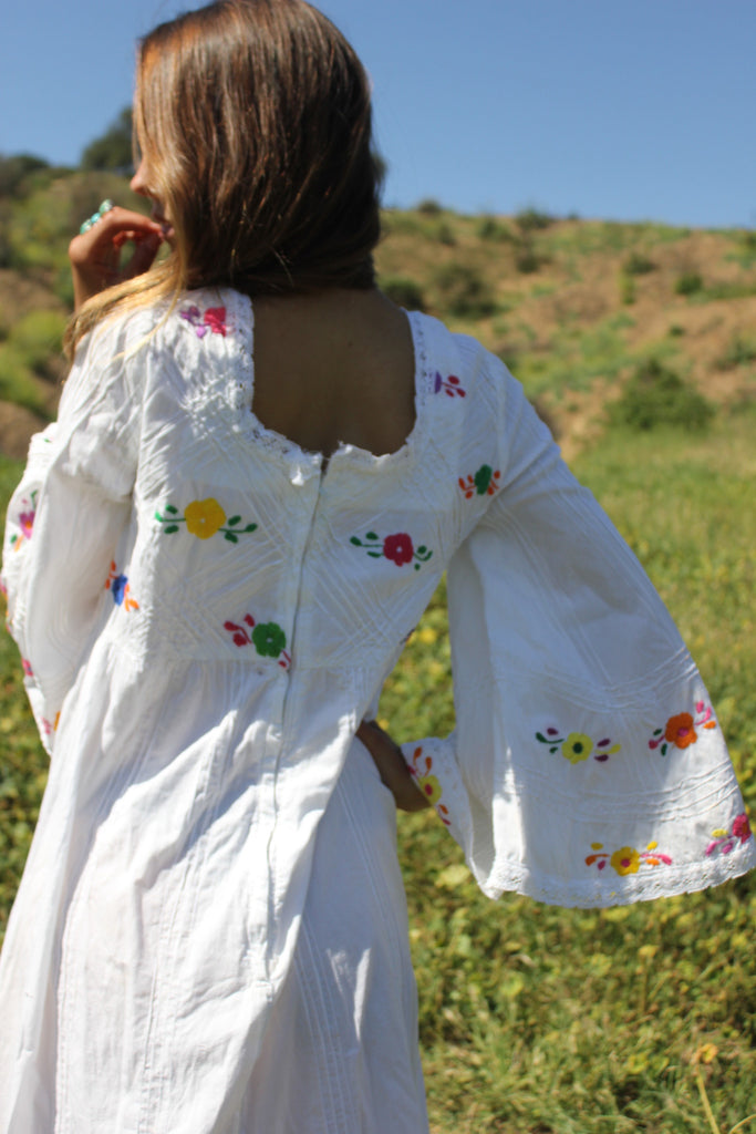 Bohemian Wedding" Vintage Mexican Hand Embroidered Maxi Dress Honeywood Bohemian Wedding" Vintage Mexican Hand Embroidered Maxi Dress Honeywood