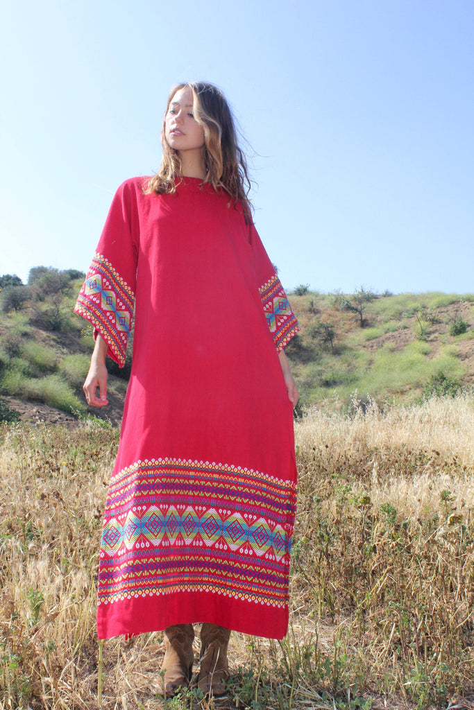 traditional guatemalan dress What's the Story Behind the Traje? and festivals Traditional guatemalan wedding dress |